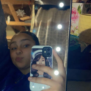 Meet your Posher, Maia